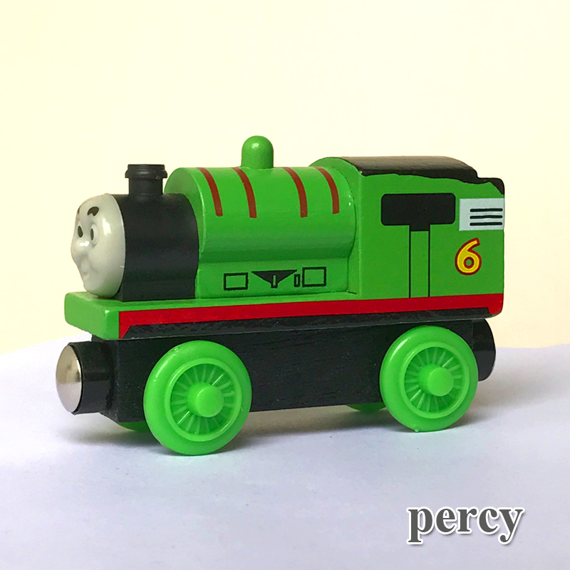 Kereta Api Thomas Wooden Magnet (Random Model) - Multi-Color